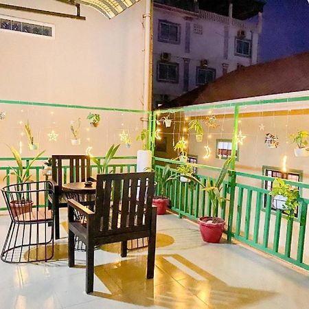 Centro Guest House Siem Reap Bagian luar foto
