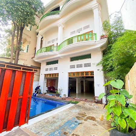 Centro Guest House Siem Reap Bagian luar foto
