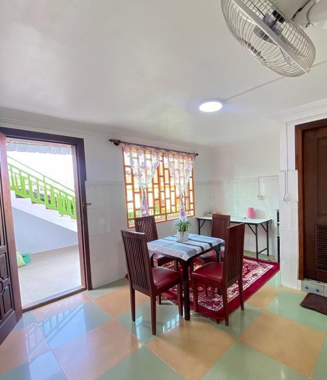 Centro Guest House Siem Reap Bagian luar foto