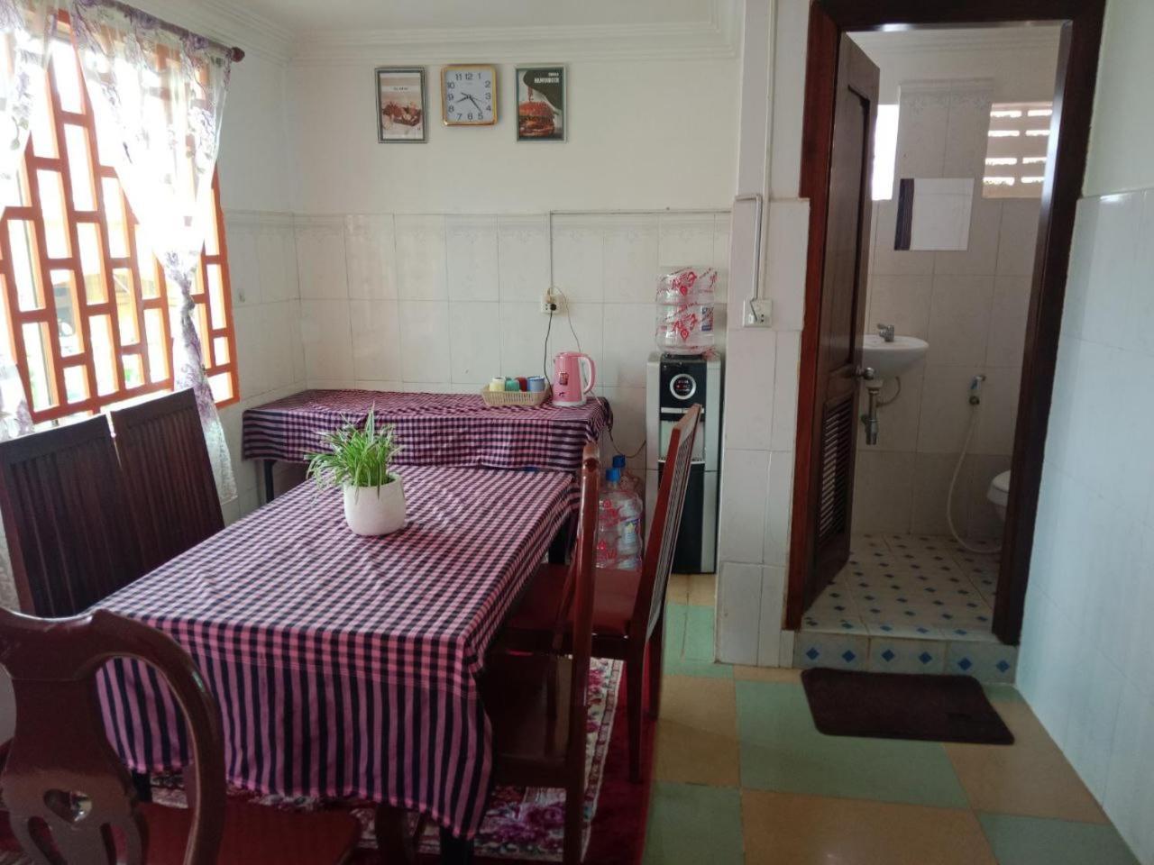 Centro Guest House Siem Reap Bagian luar foto