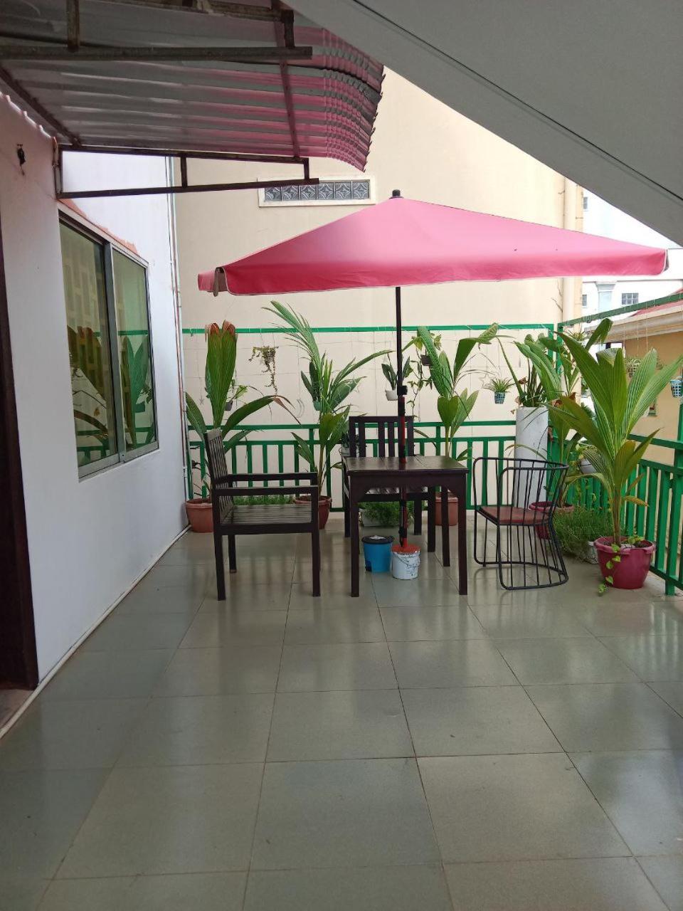Centro Guest House Siem Reap Bagian luar foto